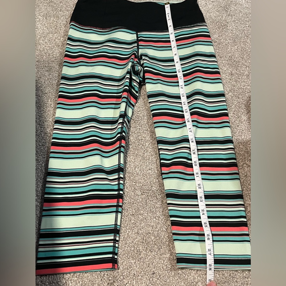 Manduka Capri Leggings Size M Colorful Quality Yoga Activewear